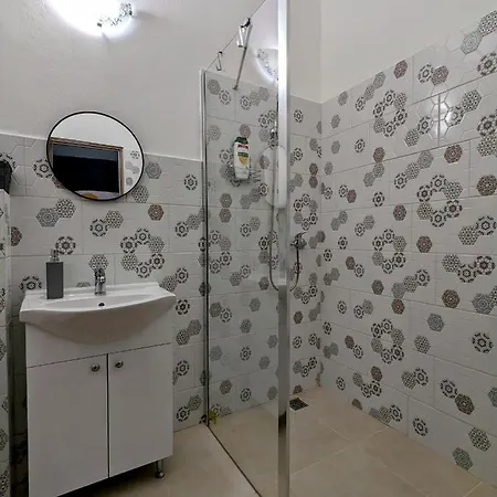 2 Josepartment Apartment *