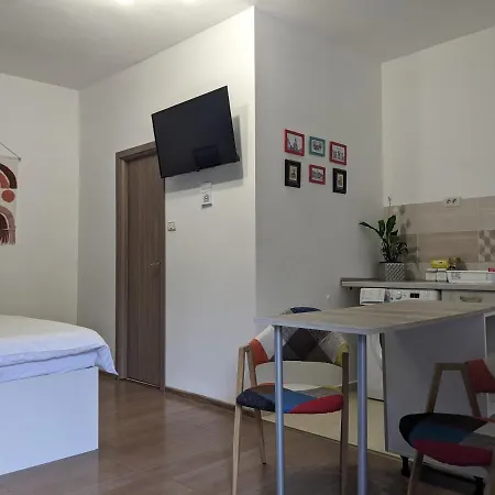2 Josepartment Apartment